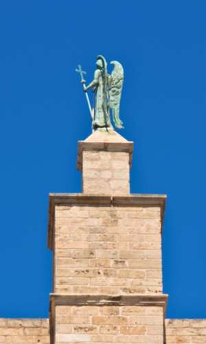 Bájate en las atracciones, museos y monumentos de Palma con un tour en autobús con paradas libres – Paradas prácticas y visita panorámica en 2025